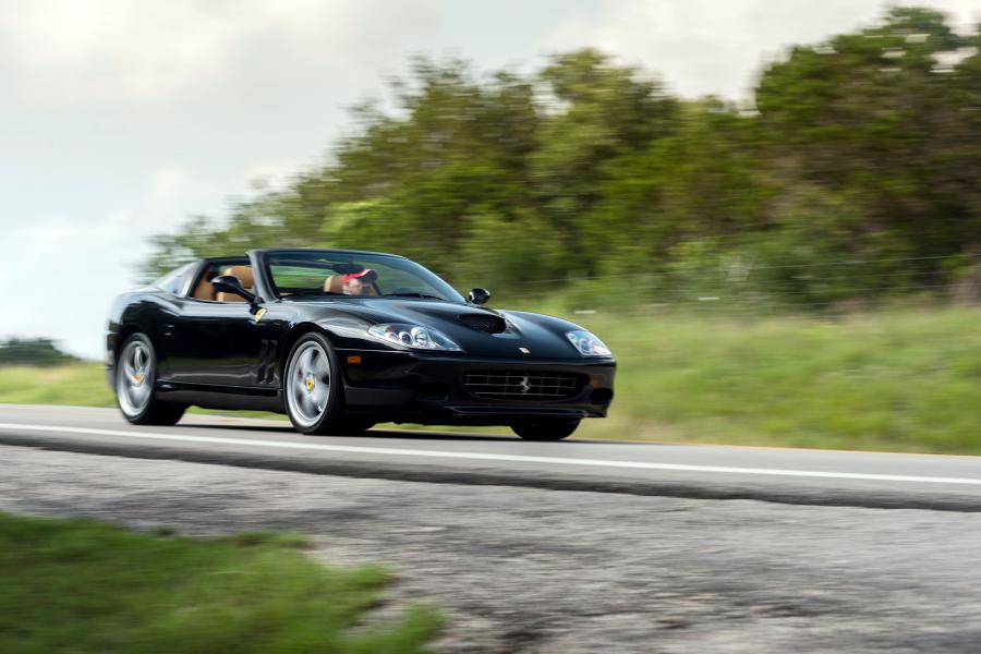  Ferrari 575 Superamerica Fiorano Handling Package 2005 года  (US) (фото 13 из 22)